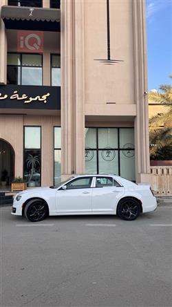 کرایسلەر 300